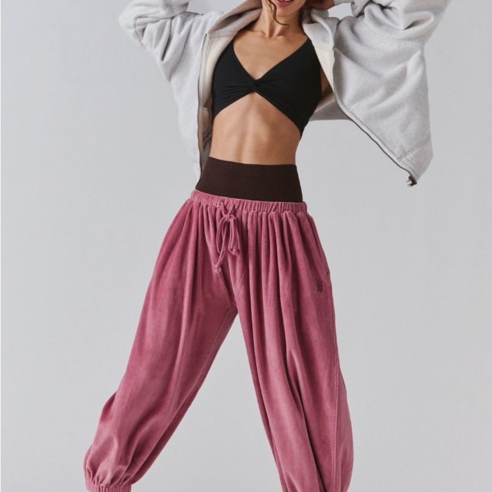 Free People “Momentum” velour pants, XS, S, NWT